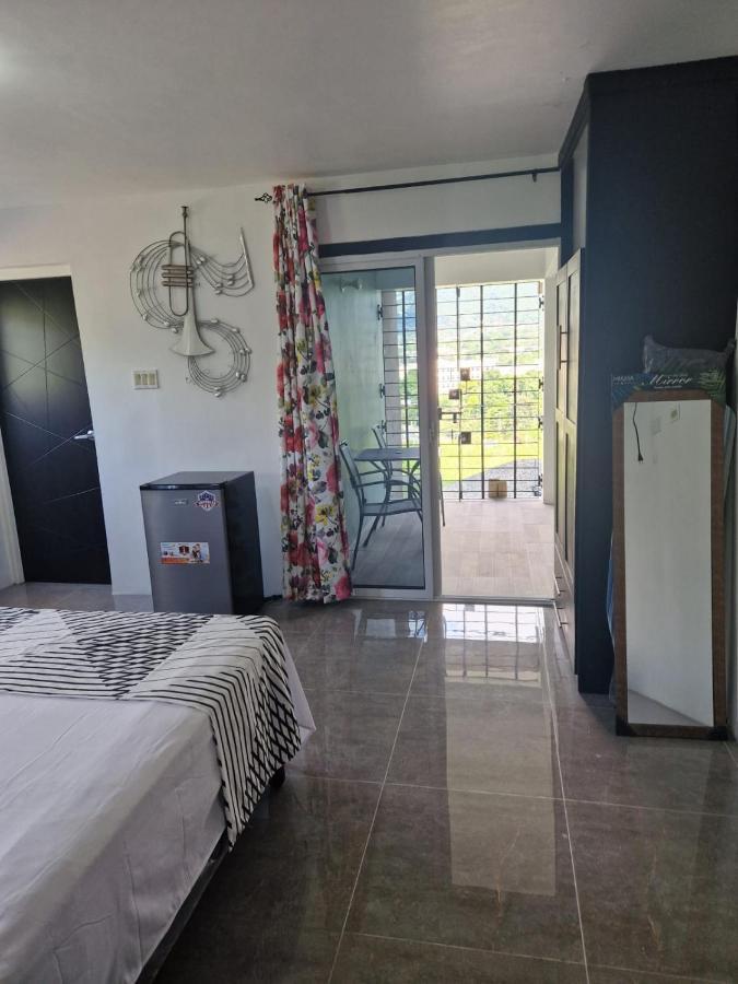 Amharic Hotell Kingston Eksteriør bilde